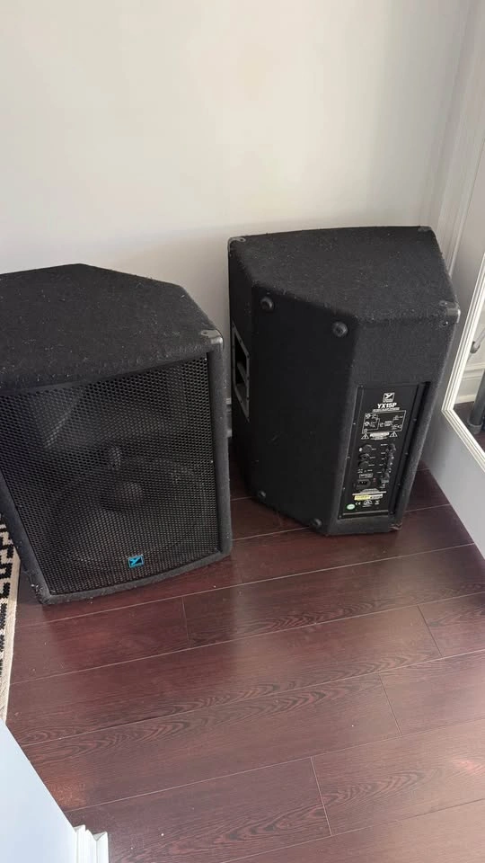 Yorkville YX15P 200W Powered PA Speakers + Stands - photo 2