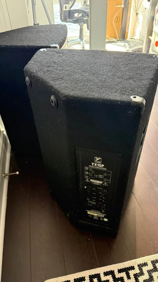 Yorkville YX15P 200W Powered PA Speakers + Stands - photo 3