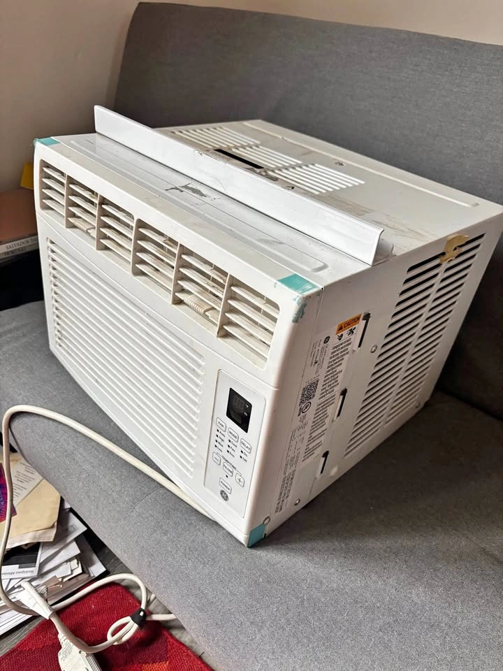 GE 6,000 BTU Electronic Window Air Conditioner