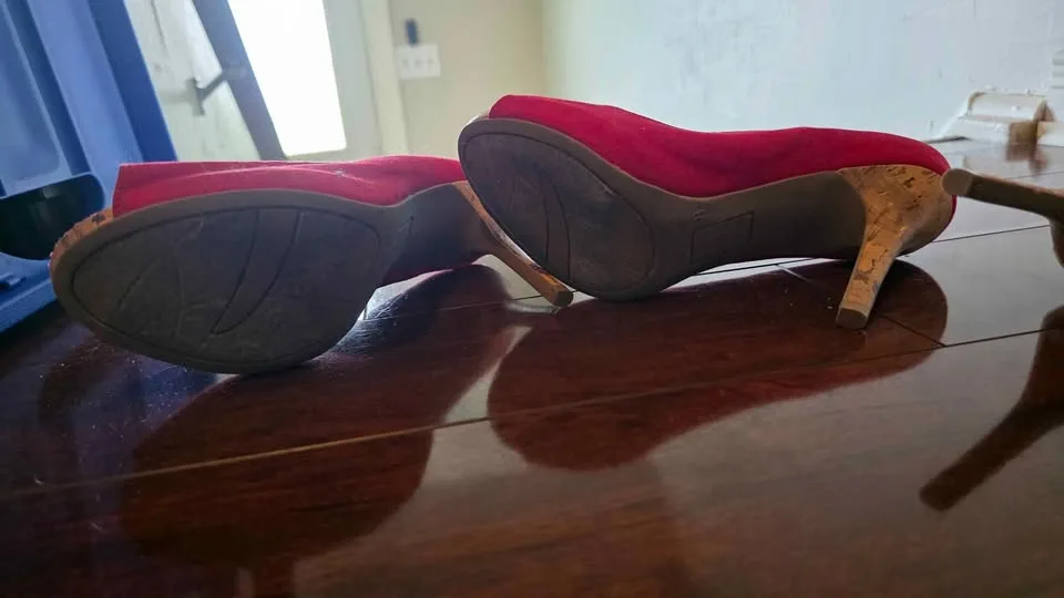 Euc size 8 high heels image indicator(3)