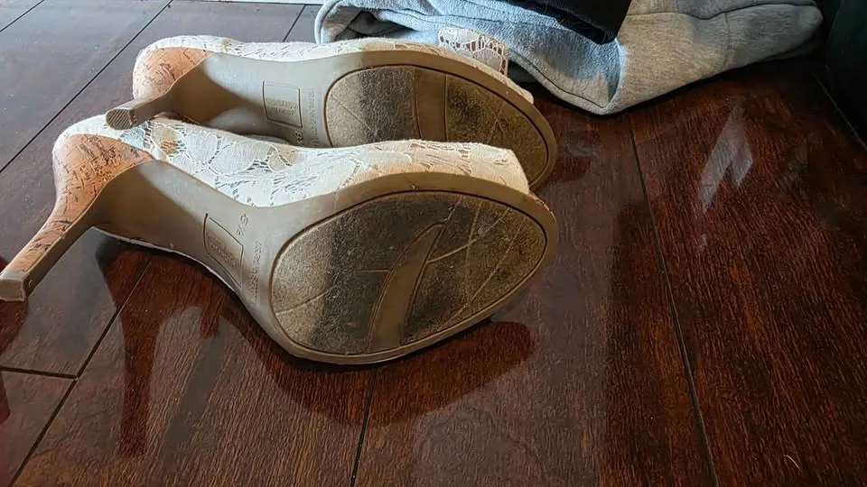 Euc size 8 high heels image indicator(4)