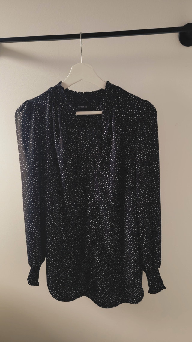 Jones New York Elegant Top Size M