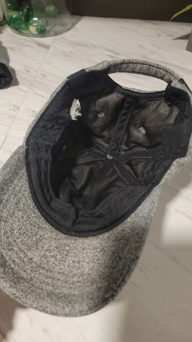 Kids youth hat in excellent condition - photo 2