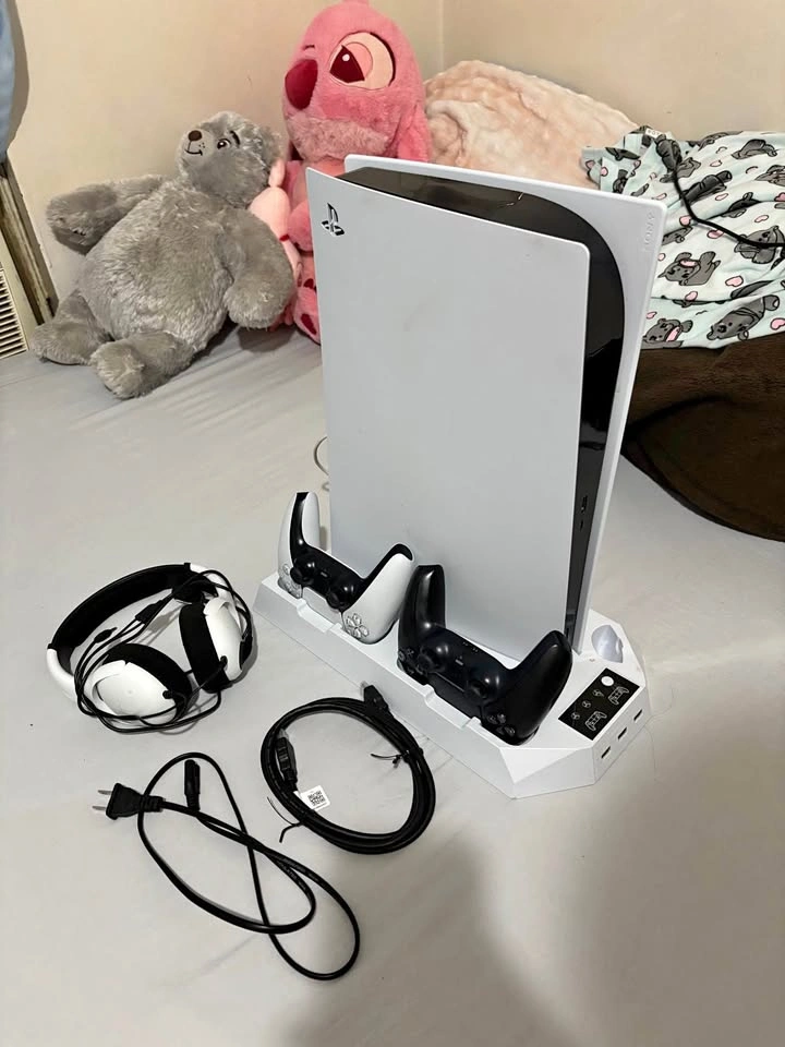 PS5 Digital Edition Console