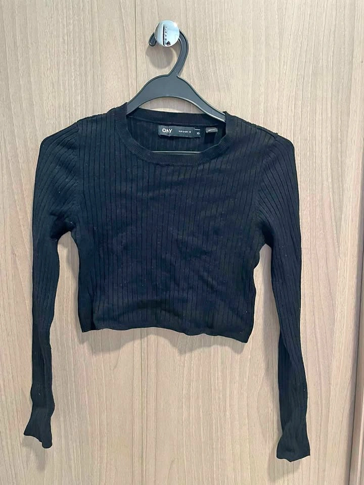ONLY Black Ribbed Long Sleeve Crop Top XS