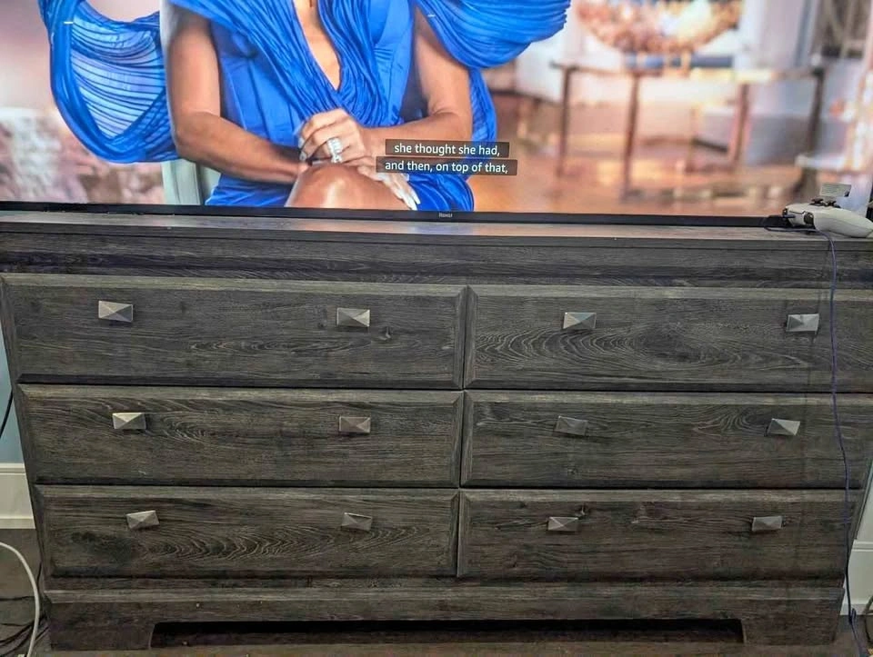 6 drawer Dresser