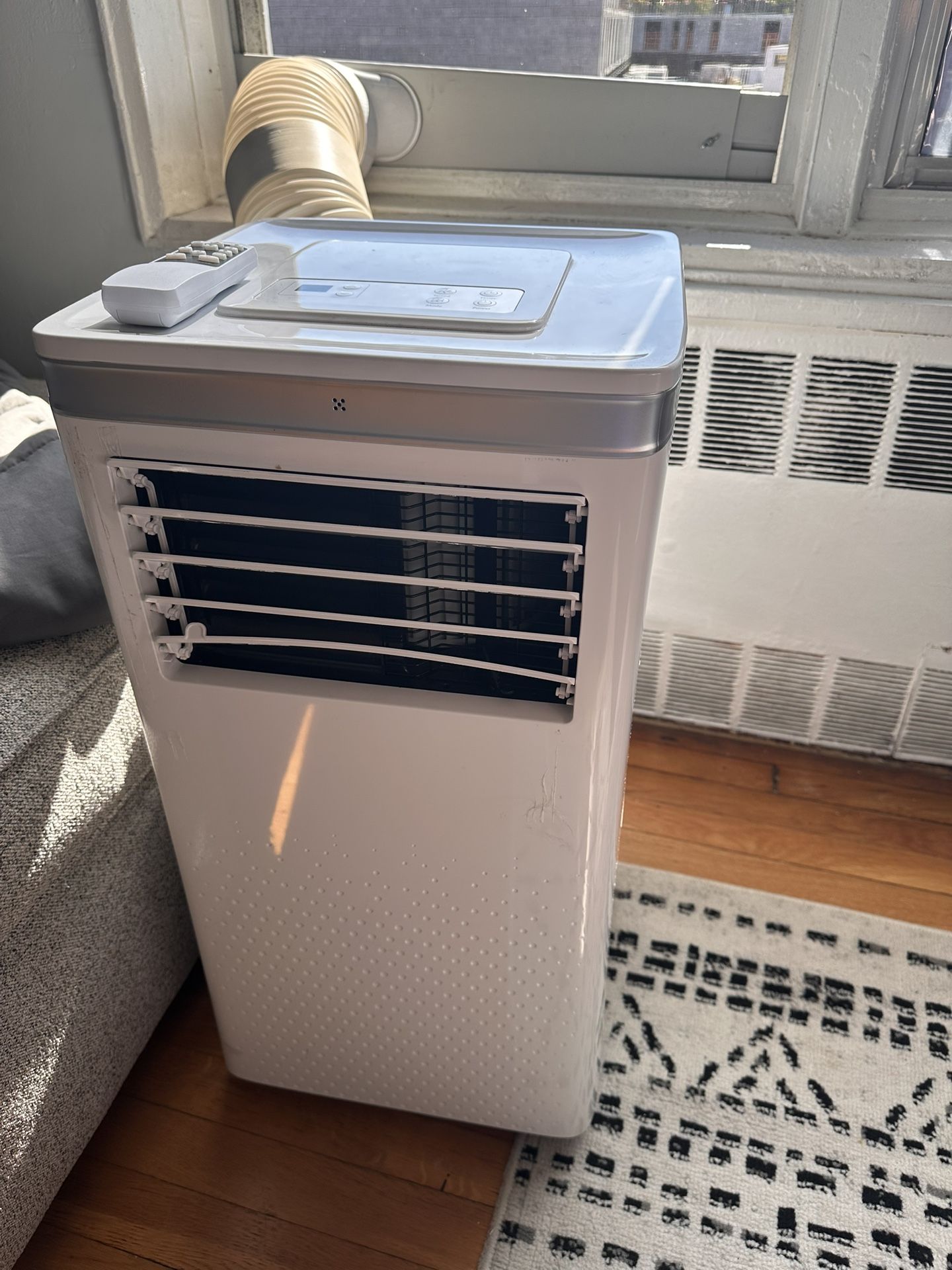 Portable AC (8k BTUs)