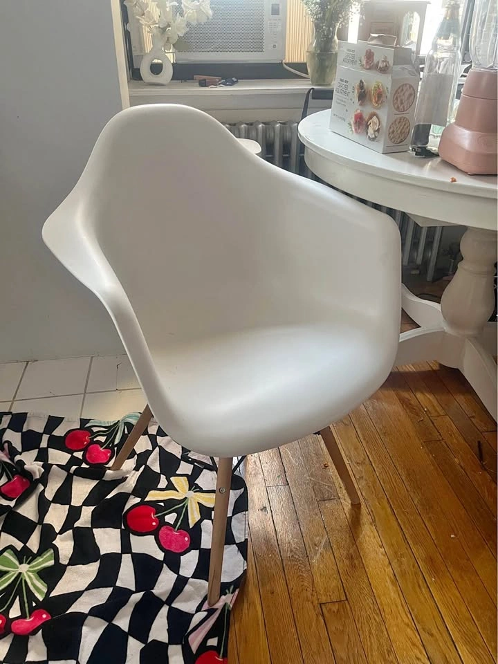 Modern White Chair with Wooden Legs