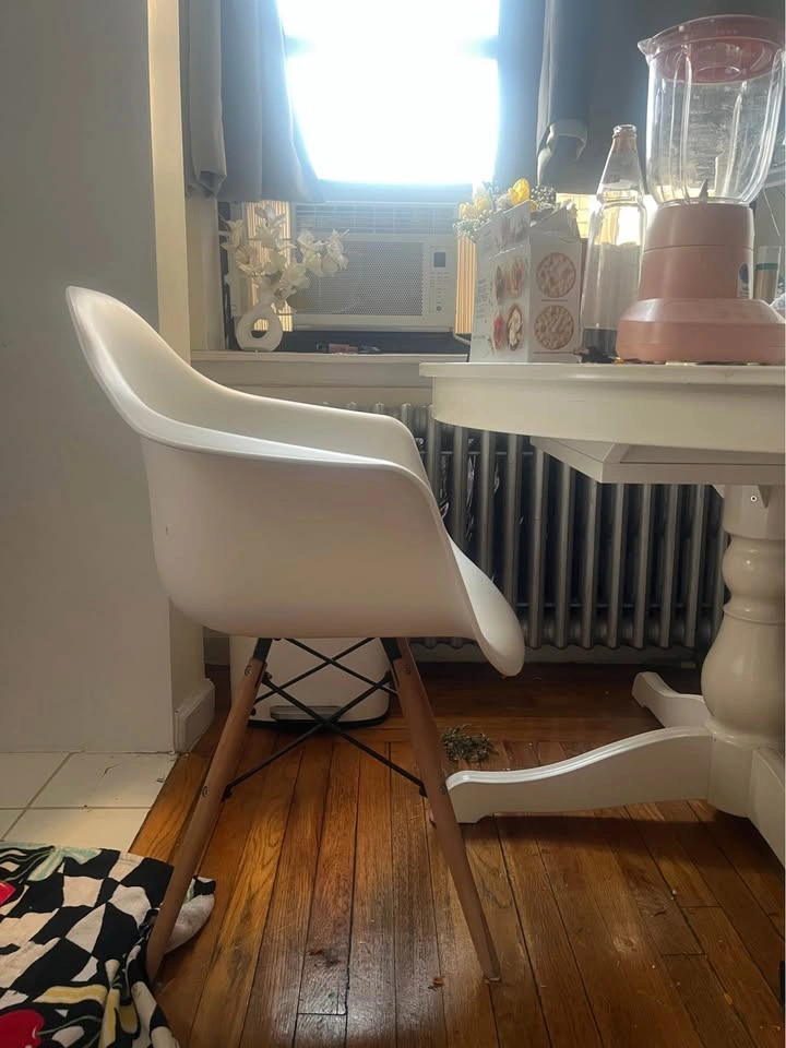 Modern White Chair with Wooden Legs - photo 2