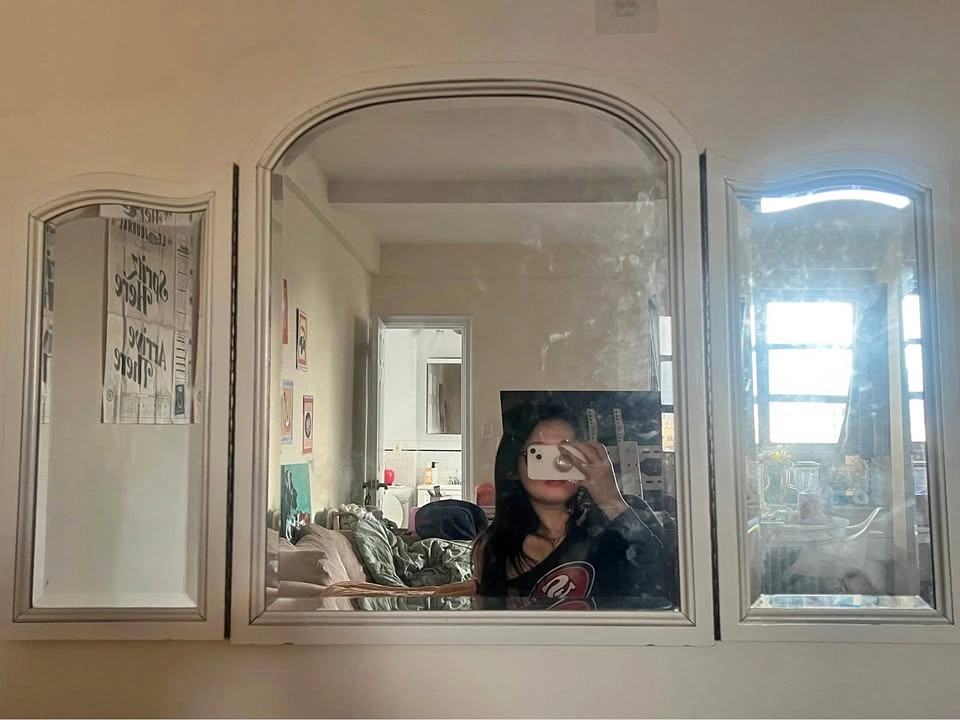White Arched 3-Panel Mirror