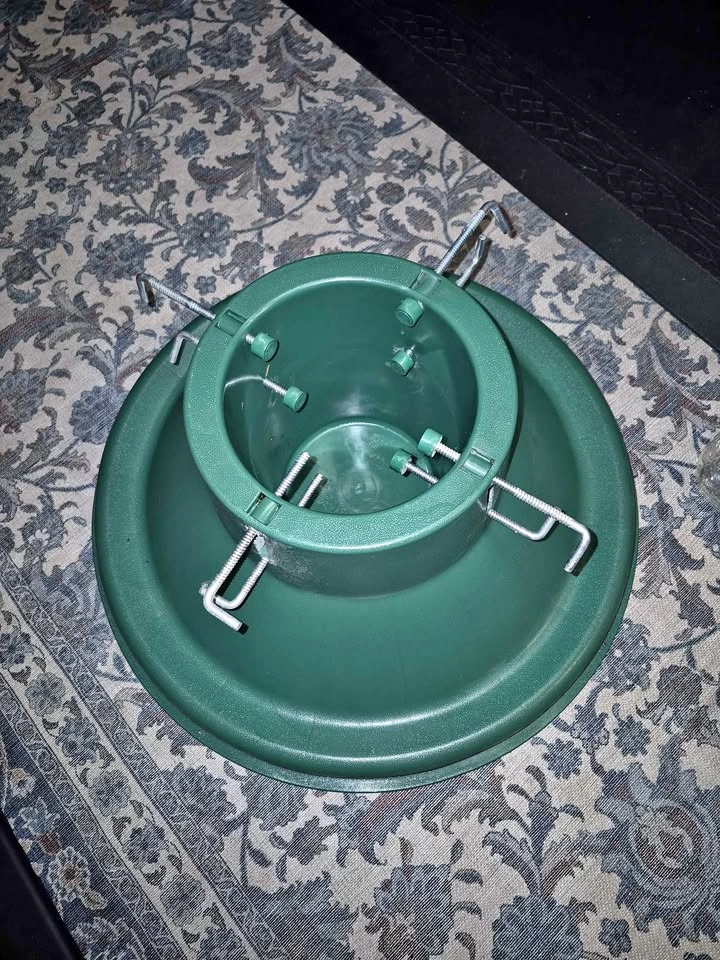 Tree Stand for a Real Tree