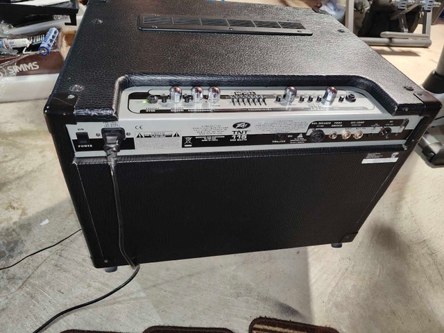 Peavey TNT 115 600 Watt Bass Amp + Zoom B1X Effects Pedal - photo 4