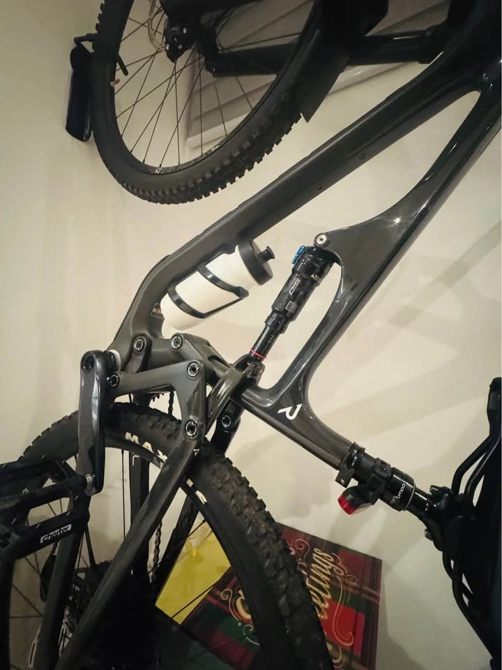 Revel Ranger V1 Carbon Frame - photo 2