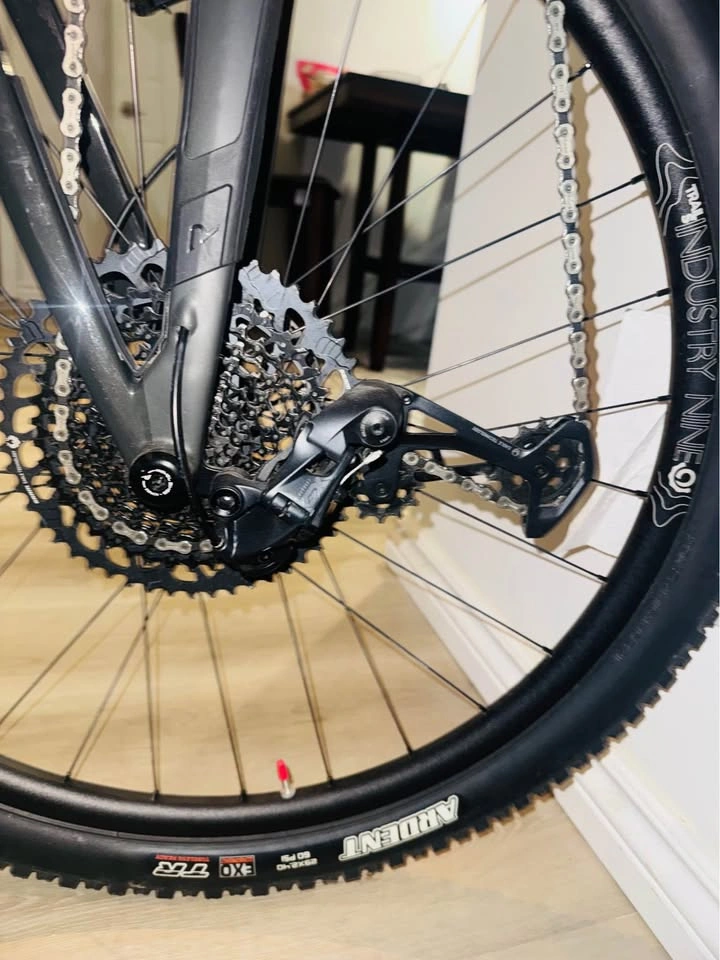 Revel Ranger V1 Carbon Frame - photo 4