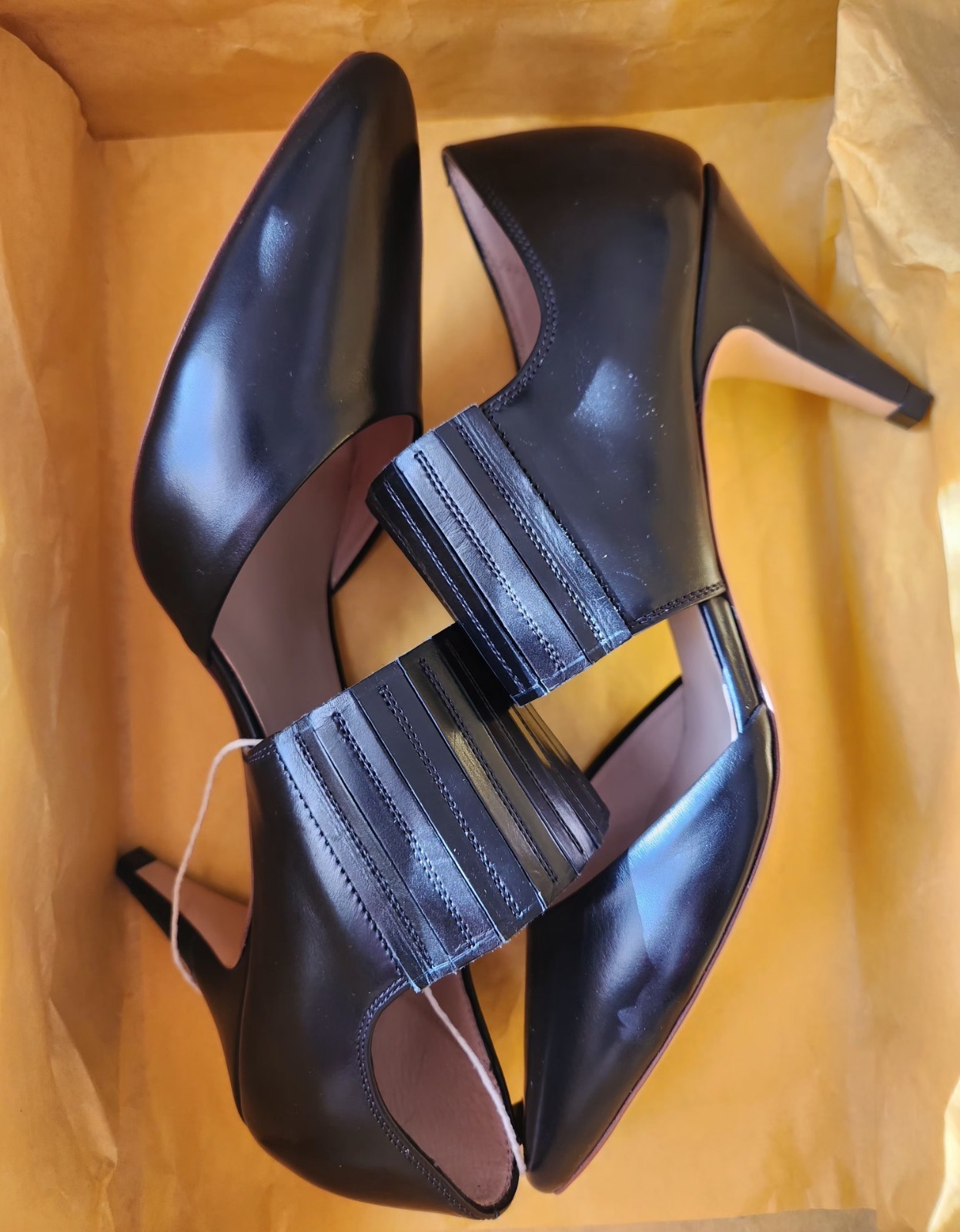 TOD’S Black Leather Mary Jane Pumps 35.5 Italy $675 +tax Retail - photo 5
