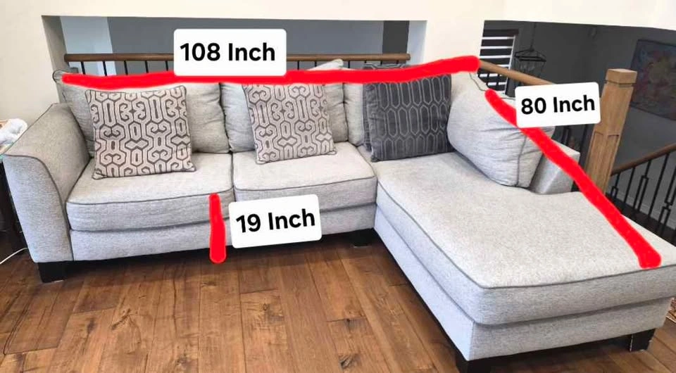 L-Shape Sectional Sofa with 4 Cushions - photo 2