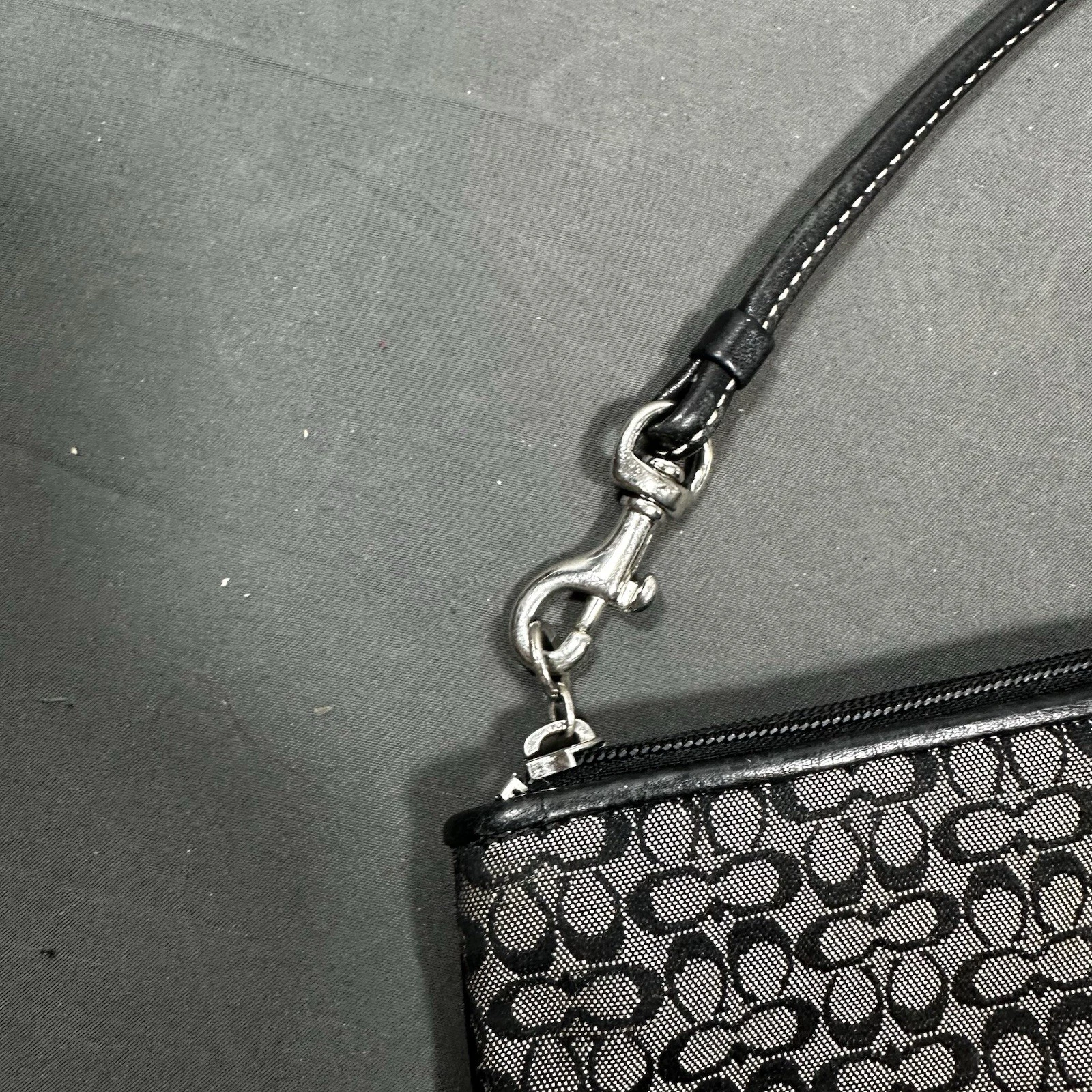 COACH Signature C Jacquard Wristlet Black & Grey Leather Trim - photo 3