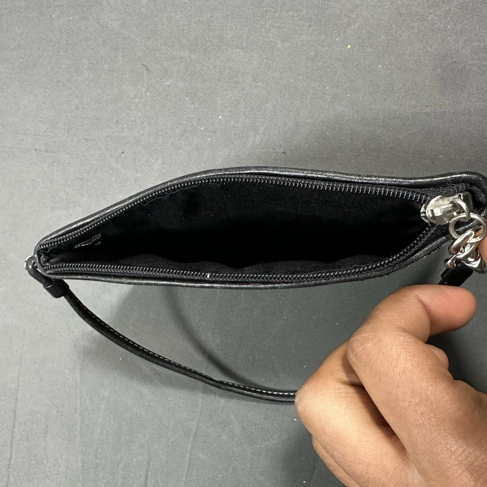 COACH Signature C Jacquard Wristlet Black & Grey Leather Trim - photo 4