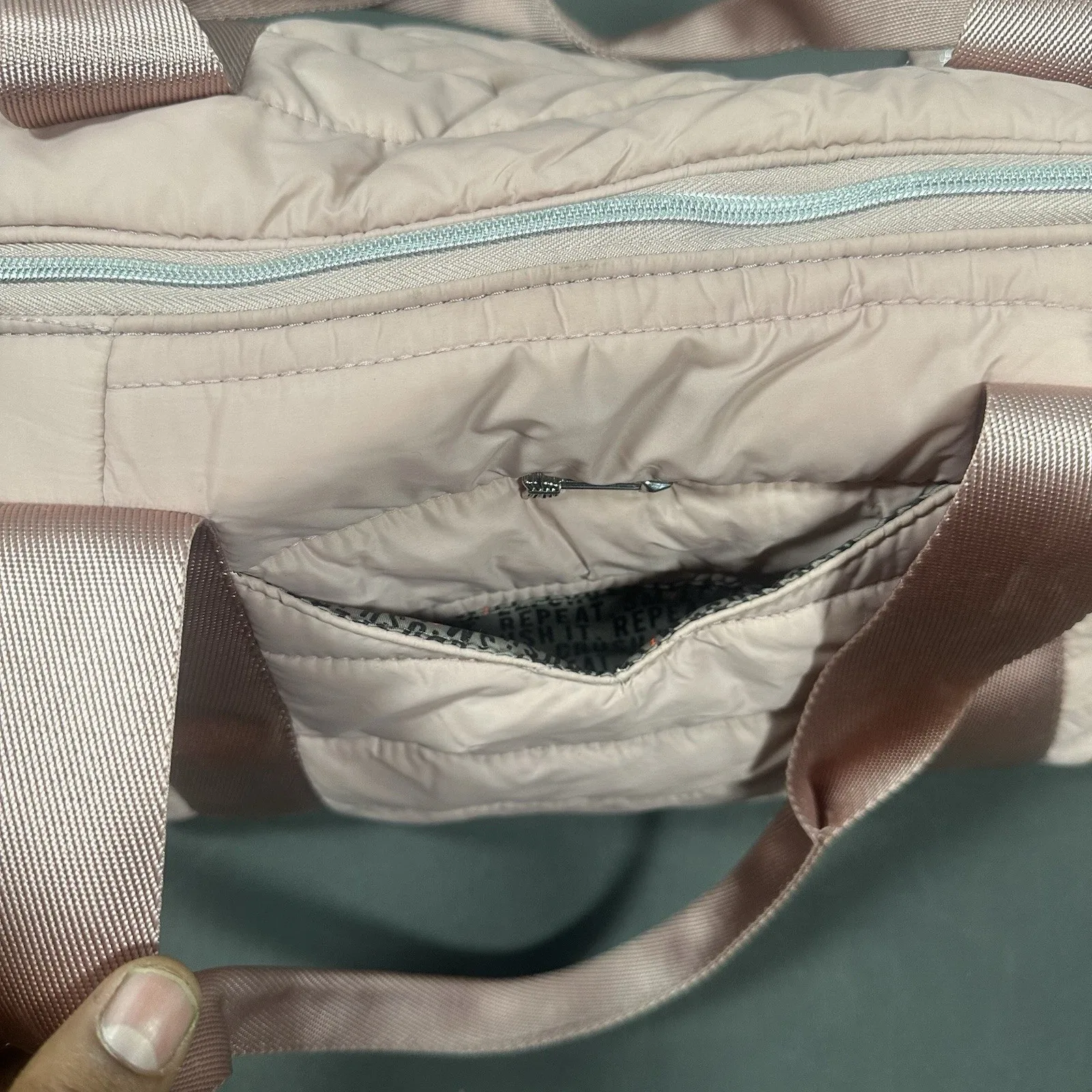 Stella & Dot Pink Puffer Travel Bag - photo 4