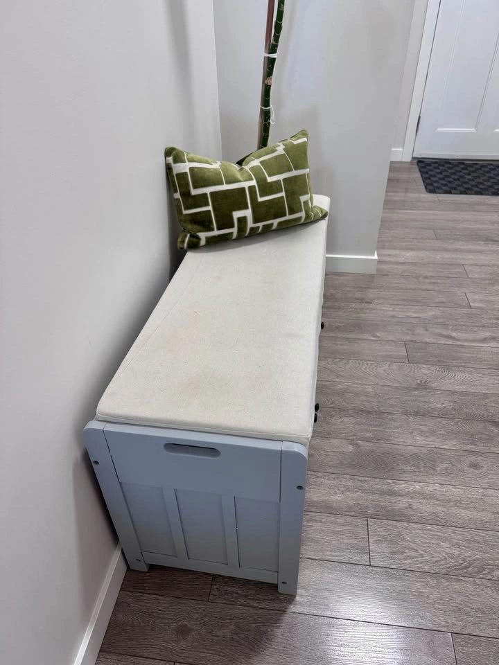Solid Wooden Storage Bench with 3 Shutter-shaped Doors - photo 3