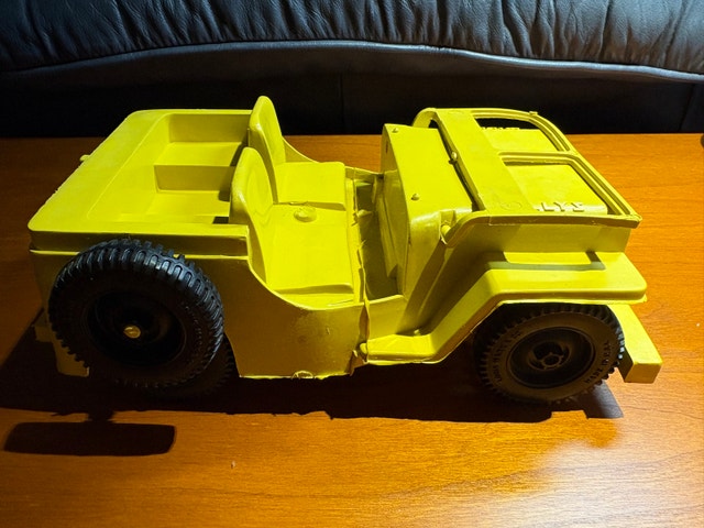 50s Louis Marx & Co WILLIS JEEP Rubber/plastic toy. - photo 5