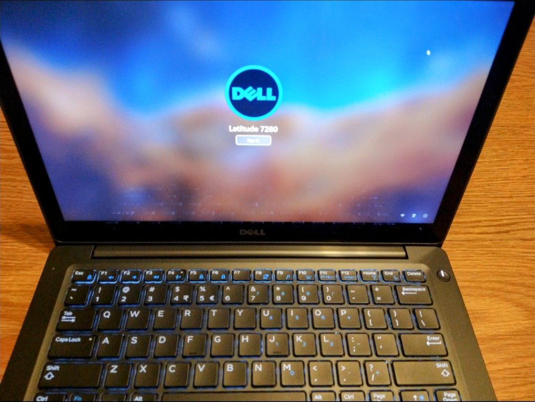 Dell Latitude 7280 Touchscreen Laptop - i5, 256GB SSD, 8GB RAM - photo 3