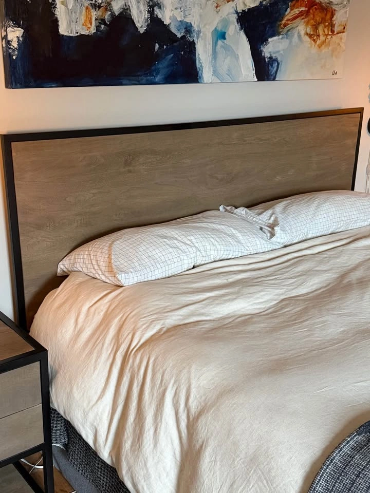 Pottery Barn 2 Nightstands & King Bed Frame - photo 4
