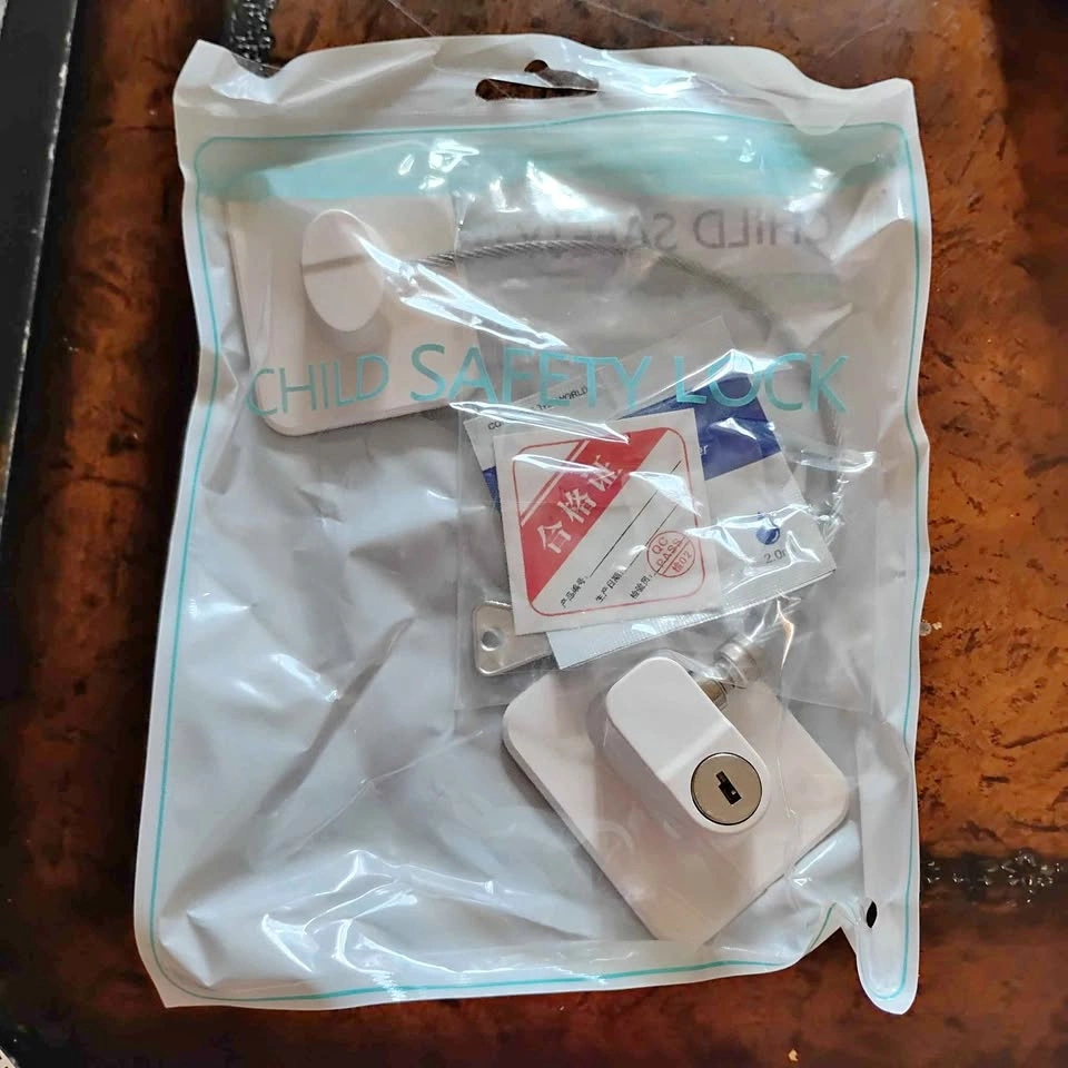 Child Safety Lock with Key