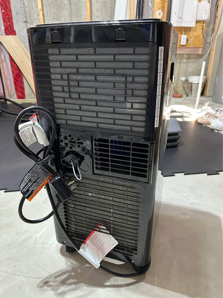 Danby portable AC - photo 2