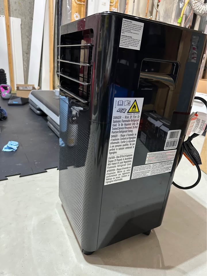 Danby portable AC - photo 3