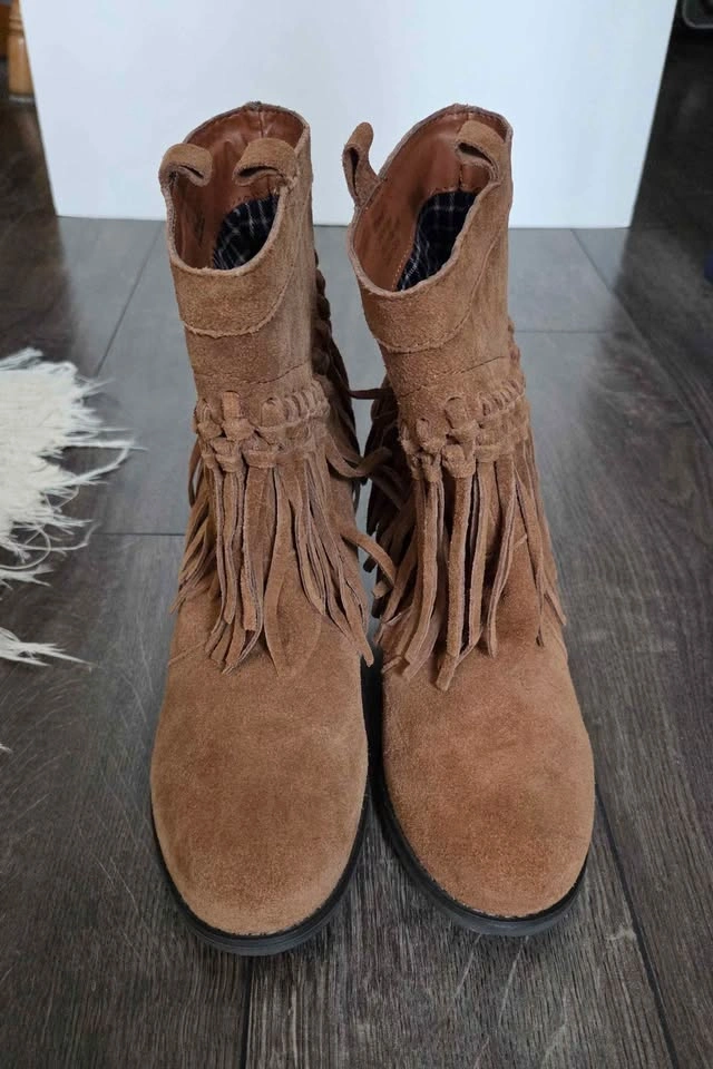 Fringe Cowboy Boots - Sbicca Vintage Collection - photo 2