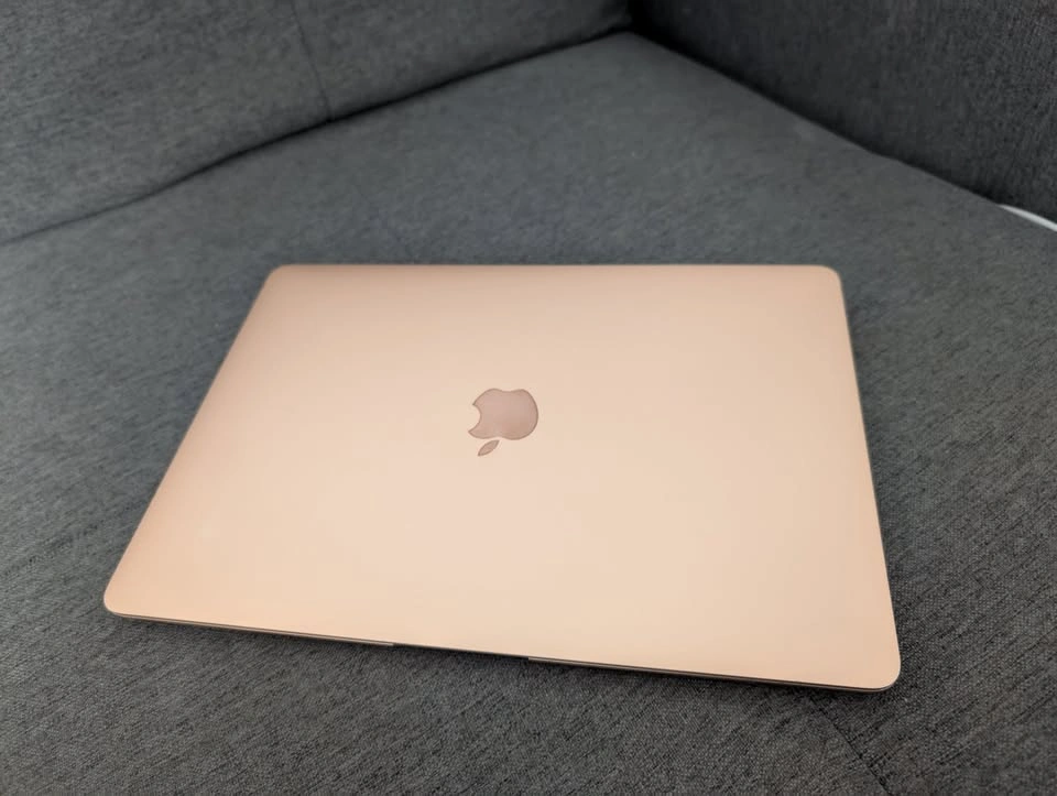 Macbook Air M1 2022 - Rose Gold (With Original Charger) - photo 4