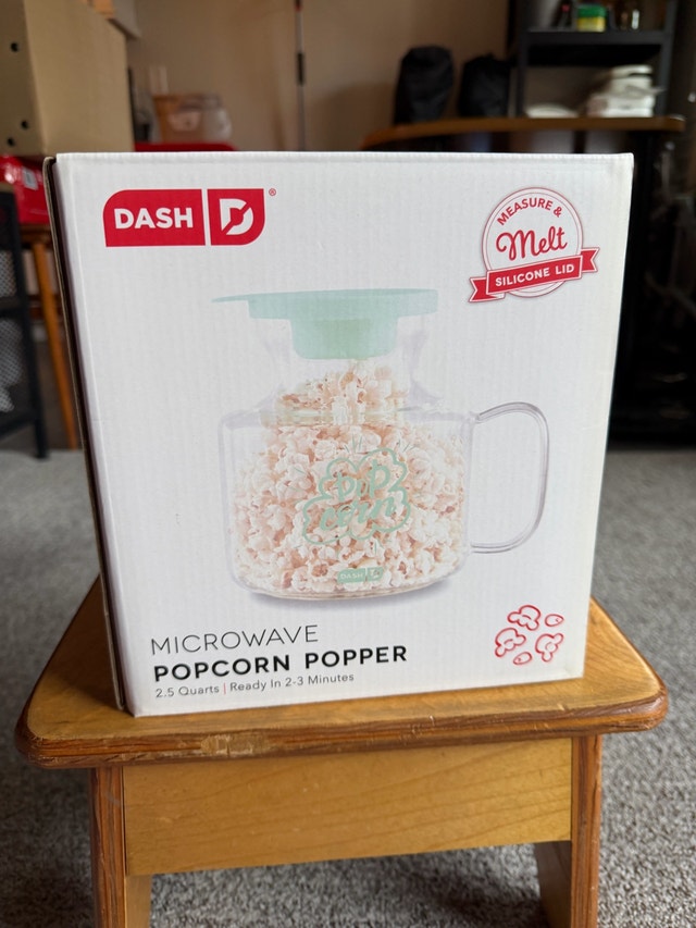 Dash Microwave Popcorn Popper