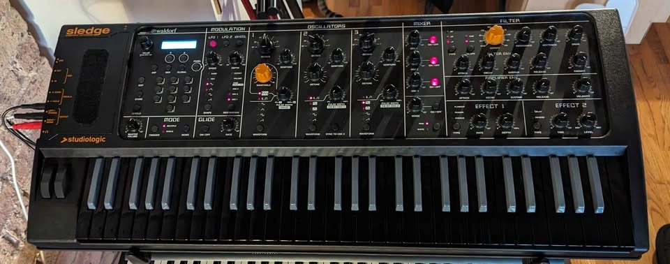 Studiologic Sledge 2.0 61-Key Synthesizer w/ Gator Case - photo 2