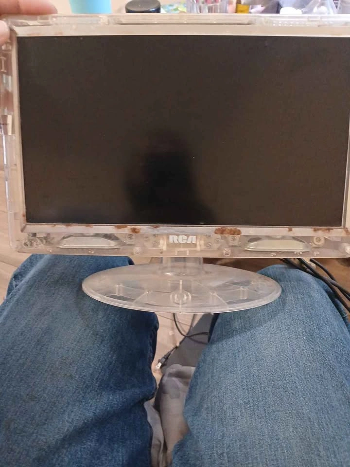 Mini Rca tv very rare it was manufactured only for prison use! - photo 2