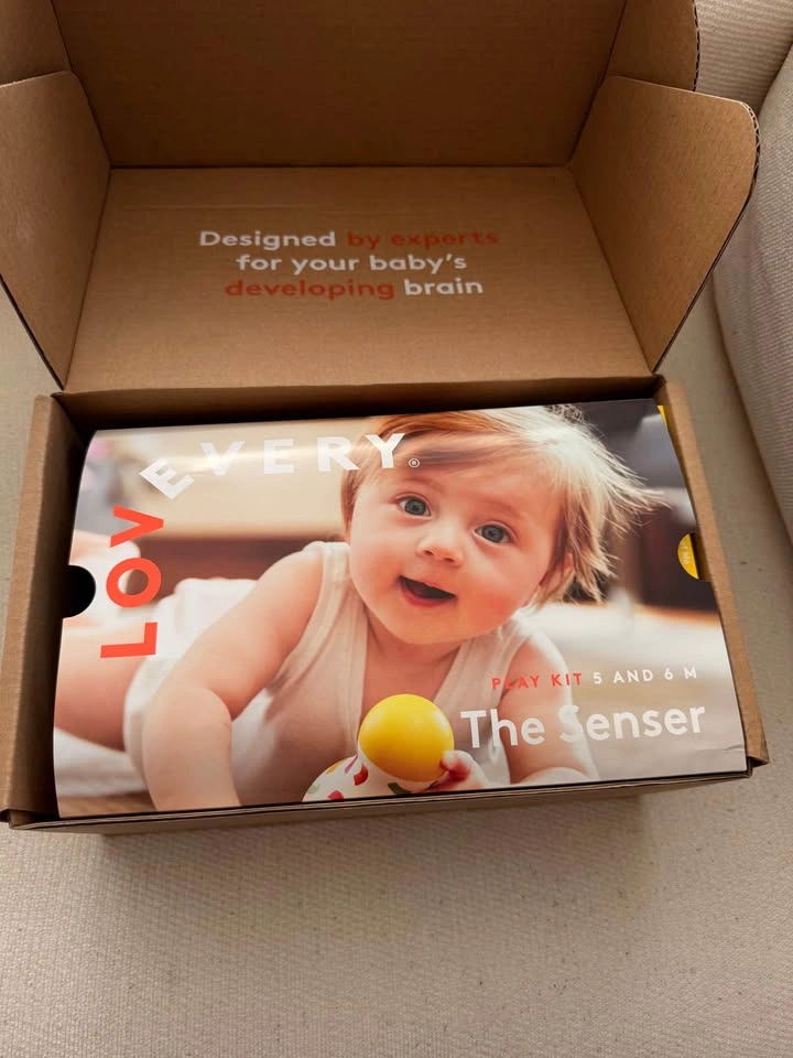 Lovevery Senser Play Kit with Books - 5-6m - BRAND NEW - photo 2