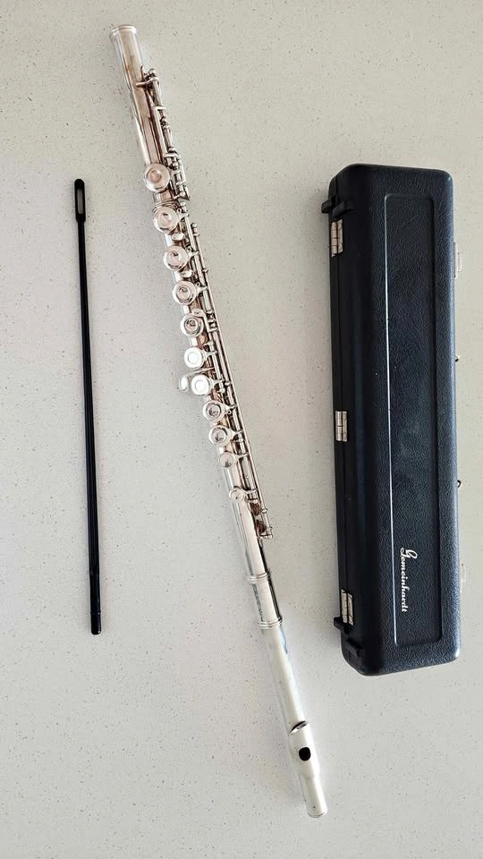 Gemeinhardt 22SP Flute with Hardcase and Cleaning Rod