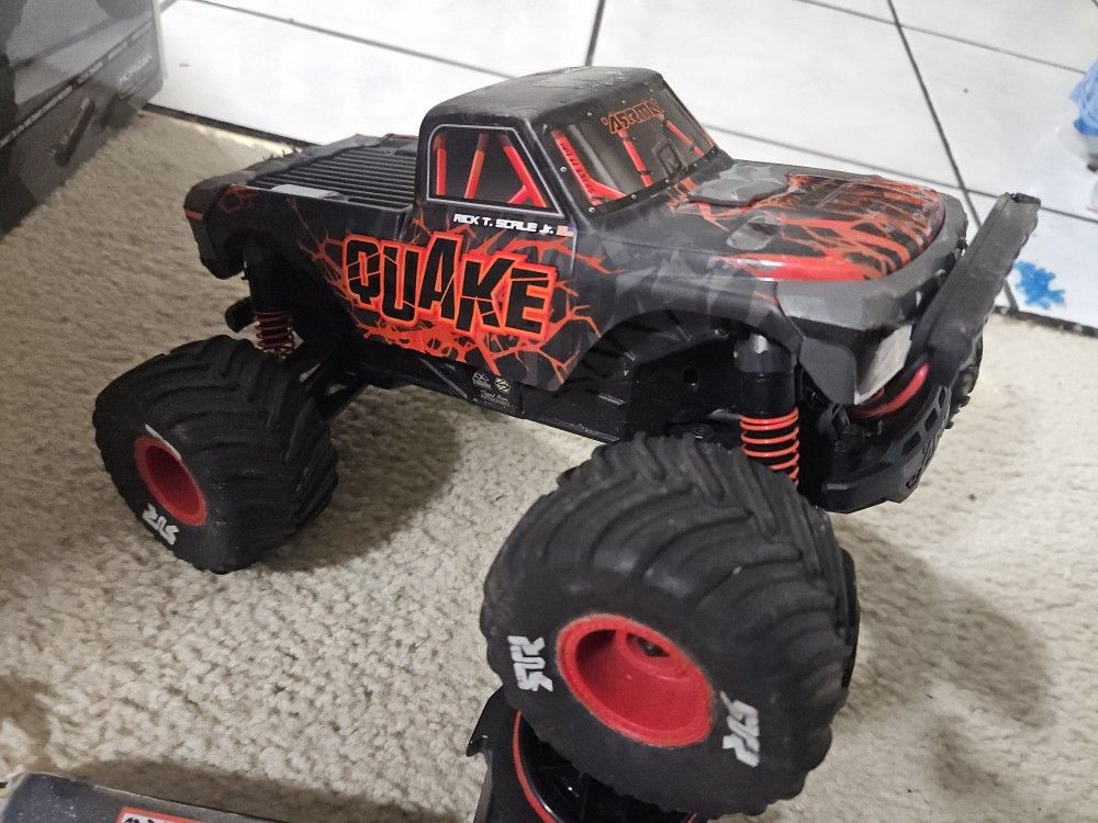 Arrma Quake Brushless 4x4 - photo 3