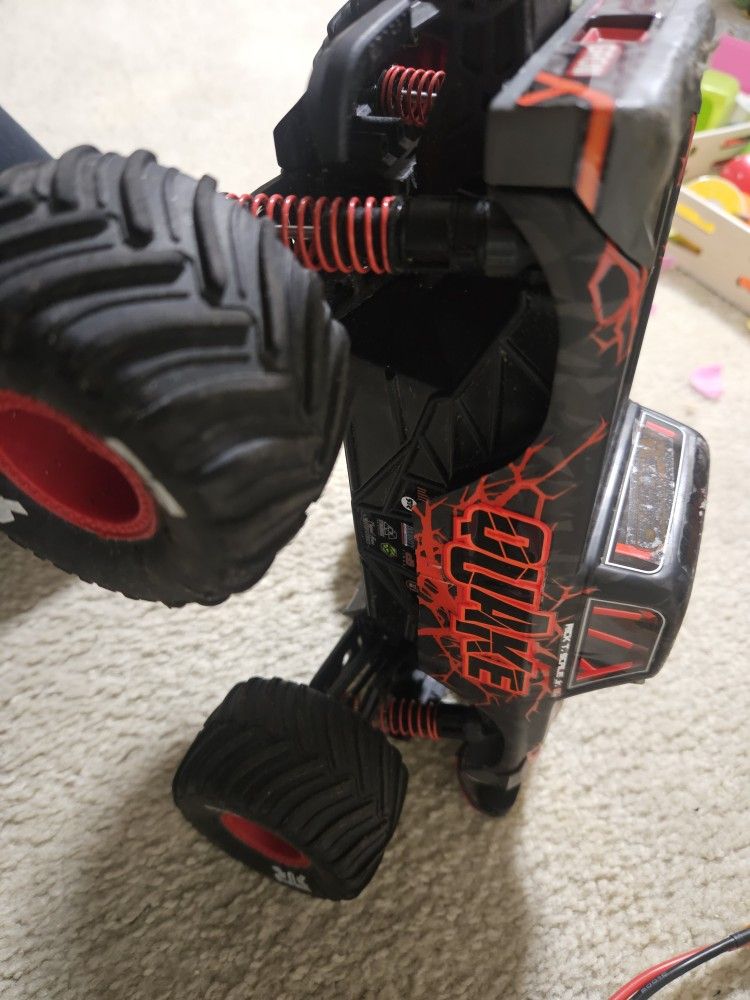 Arrma Quake Brushless 4x4 - photo 4