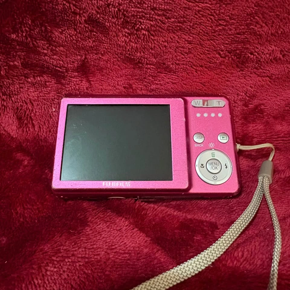 Fujifilm FinePix J12 - photo 2