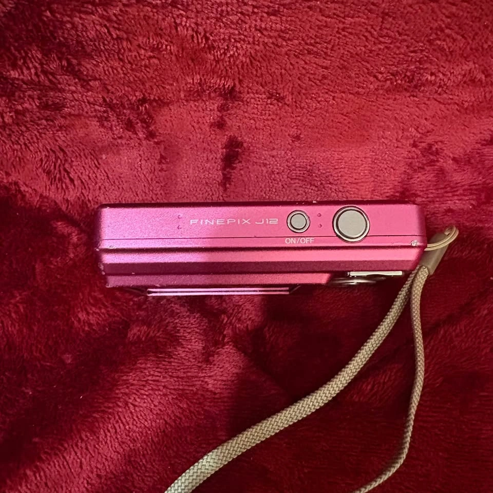 Fujifilm FinePix J12 - photo 3