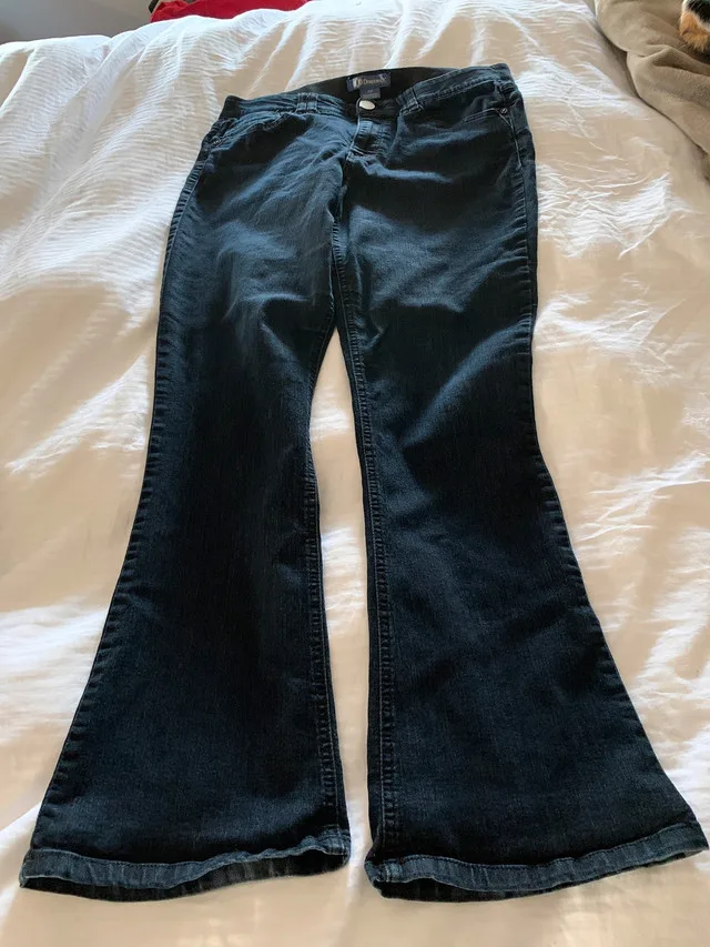 EUC Long Boot Cut Jeans 12 thumbnail