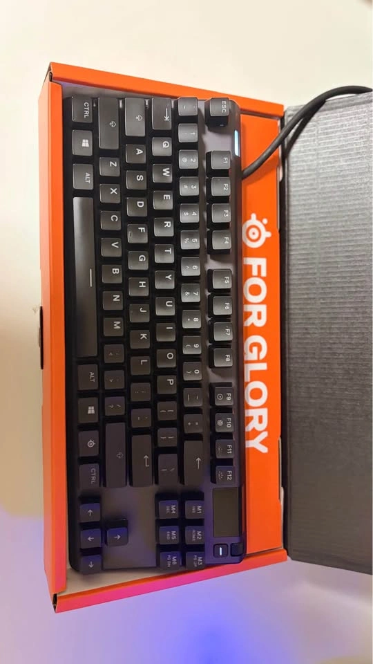 Steelseries Apex 7 TKL Gaming Keyboard - photo 3