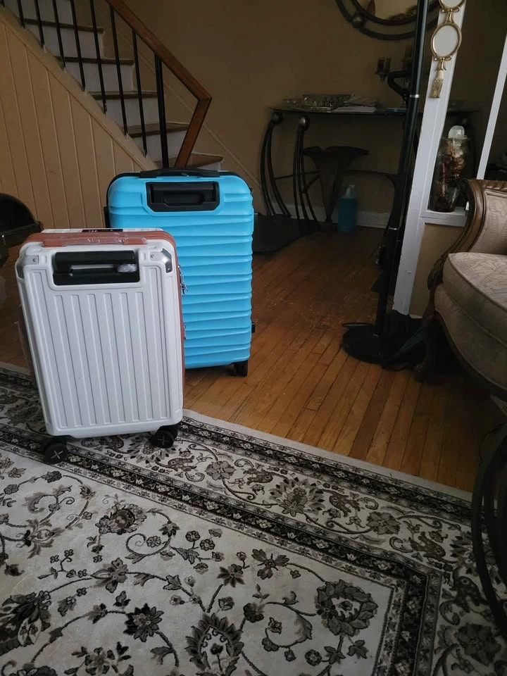 Large blue suitcase - photo 2