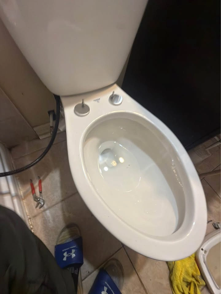 Toilet installation - photo 2