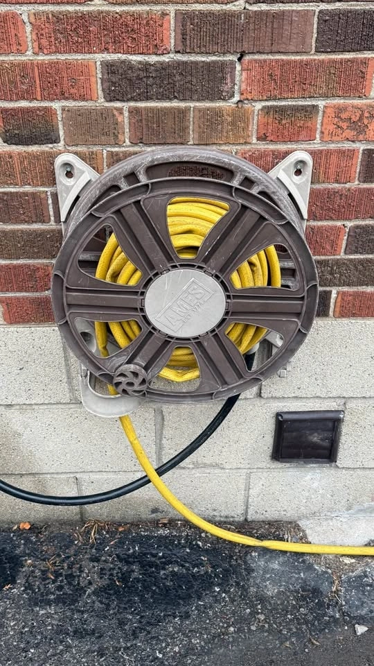 Outdoor hose for garden with retractable stand - photo 2
