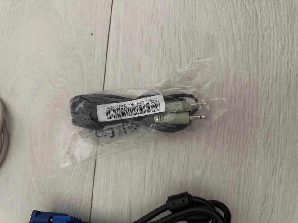 Assorted cables - photo 3