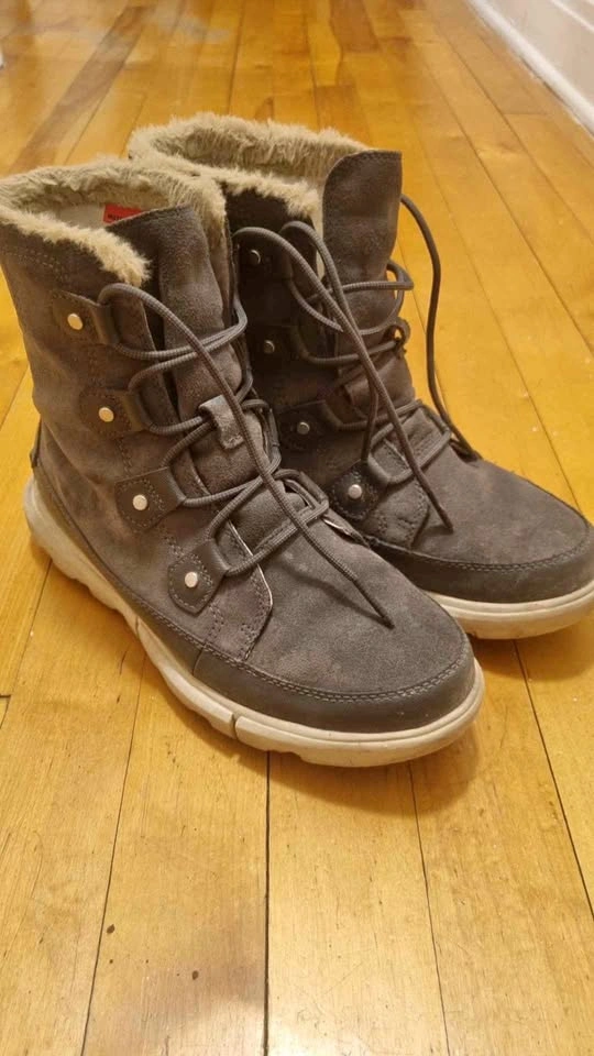 Sorel Women's Explorer Boot - Size 41