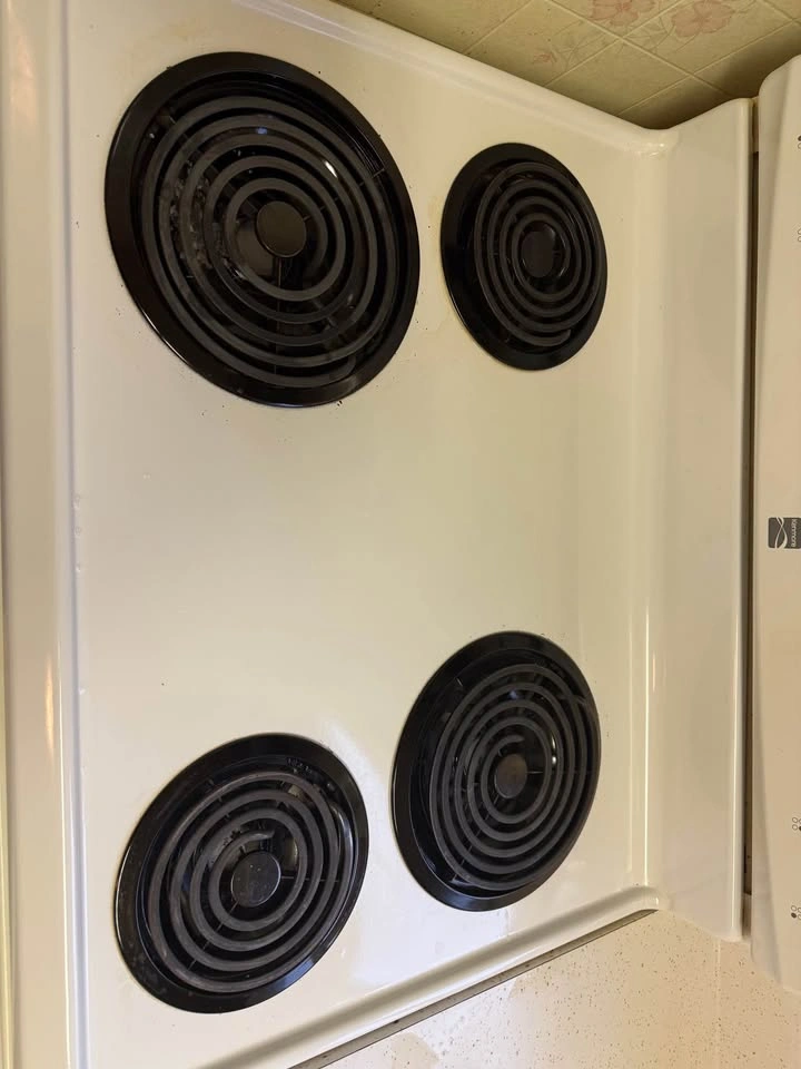 Kenmore Electric Range - photo 2