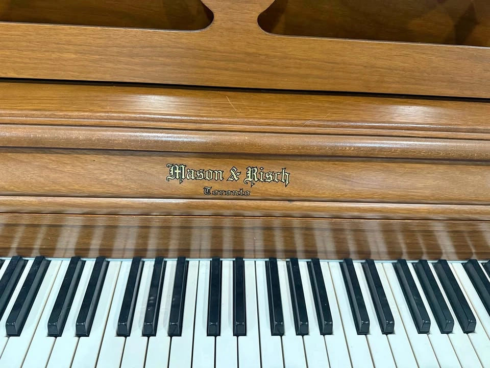 Mason & Risch Upright Piano